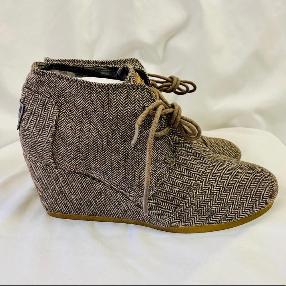 Toms Herringbone Pattern Wedge Bootie